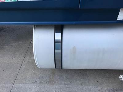 Volvo VNL Fuel Tank Strap / Bracket