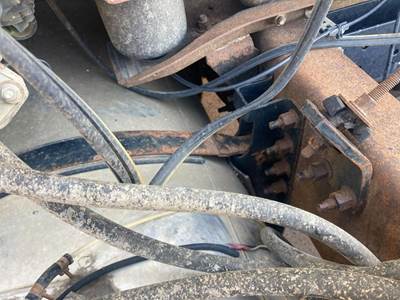 Volvo VNL Fuel Tank Strap / Bracket