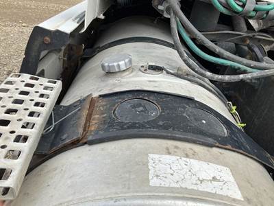 Volvo VNL Fuel Tank Strap / Bracket