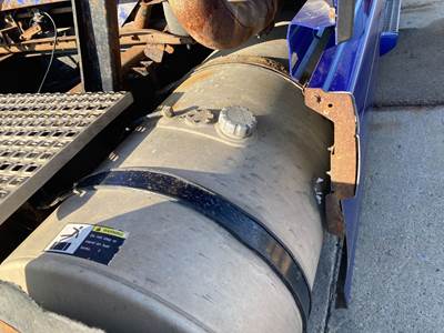 Volvo VNL Fuel Tank Strap / Bracket