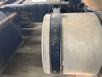 Volvo VNL Fuel Tank Strap / Bracket
