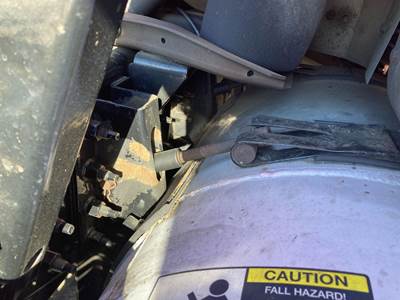 Volvo VNL Fuel Tank Strap / Bracket