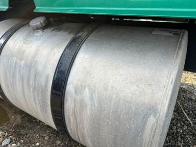 Volvo VNL Fuel Tank Strap / Bracket