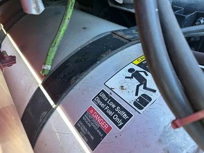 Volvo VNL Fuel Tank Strap / Bracket