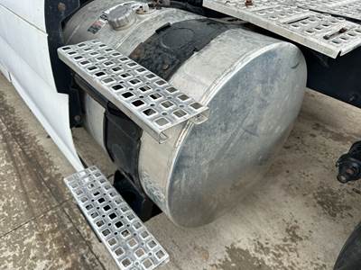 Volvo VNL Fuel Tank Strap / Bracket