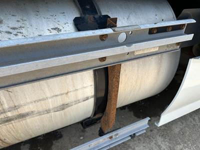 Volvo VNL Fuel Tank Strap / Bracket