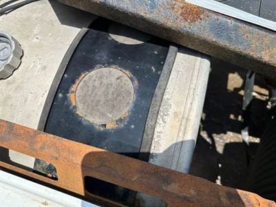 Volvo VNL Fuel Tank Strap / Bracket