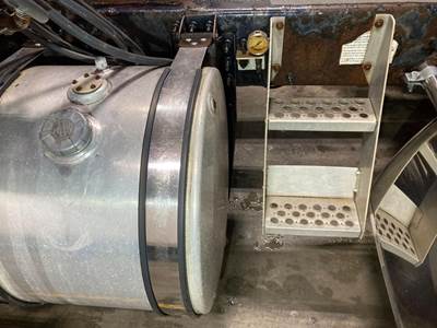 Volvo VNM Fuel Tank Strap / Bracket