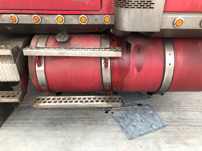 Western Star 4900FA Fuel Tank Strap / Bracket