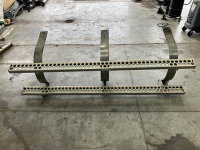 Western Star 4900FA Fuel Tank Strap / Bracket