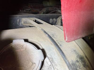 Western Star 5700 Fuel Tank Strap / Bracket