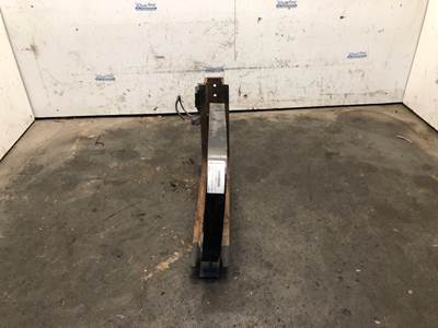 Chevrolet T7500 Fuel Tank Strap