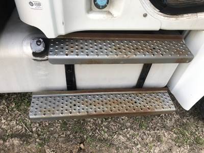 Freightliner M2 106 Fuel Tank Strap