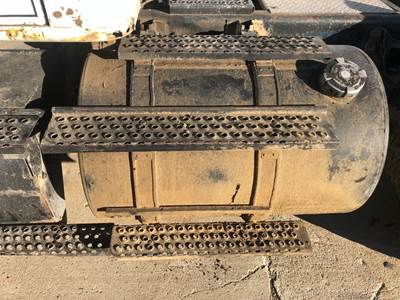 International 8200 Fuel Tank Strap