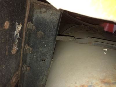 International S1900 Fuel Tank Strap