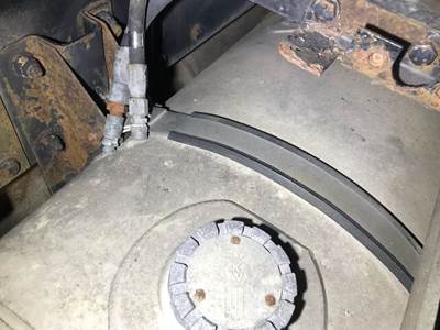 Kenworth T2000 Fuel Tank Strap