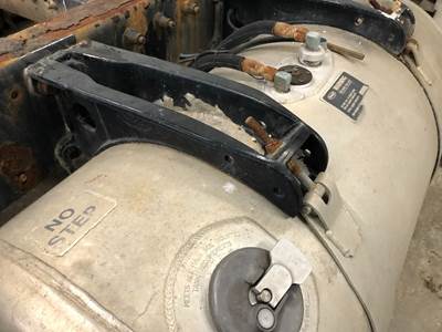 Peterbilt 377 Fuel Tank Strap