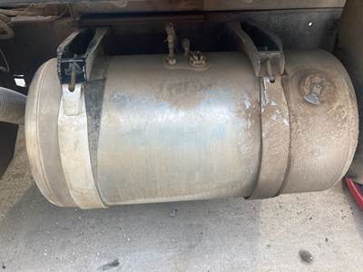 Peterbilt 377 Fuel Tank Strap
