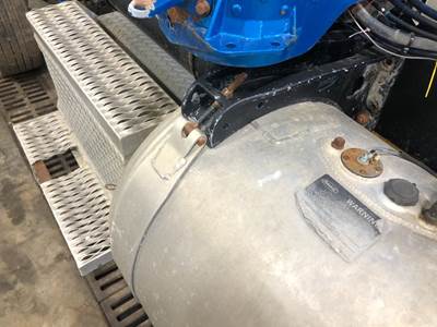 Peterbilt 378 Fuel Tank Strap