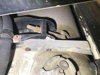 Peterbilt 386 Fuel Tank Strap