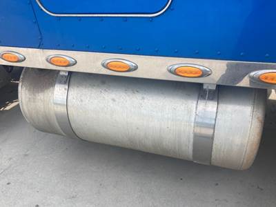 Peterbilt 567 Fuel Tank Strap