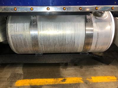 Peterbilt 579 Fuel Tank Strap