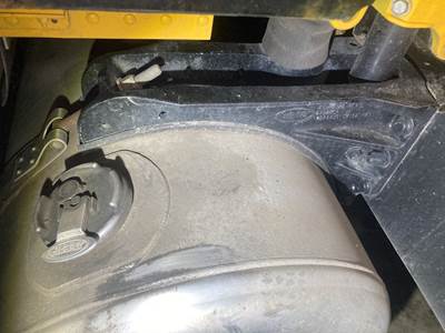 Peterbilt 579 Fuel Tank Strap