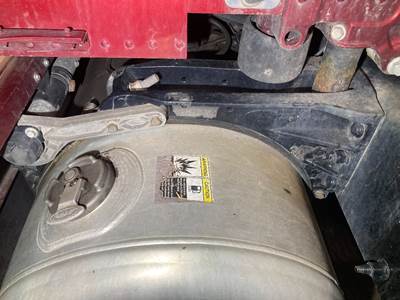 Peterbilt 579 Fuel Tank Strap