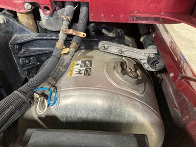 Peterbilt 579 Fuel Tank Strap