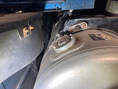 Peterbilt 579 Fuel Tank Strap