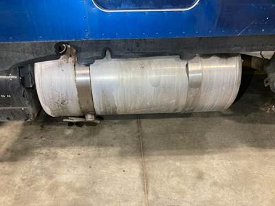 Peterbilt 579 Fuel Tank Strap