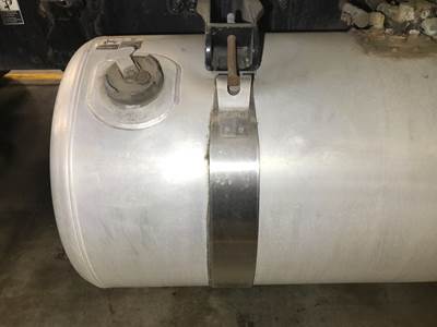 Peterbilt 579 Fuel Tank Strap