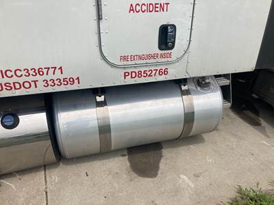 Peterbilt 579 Fuel Tank Strap