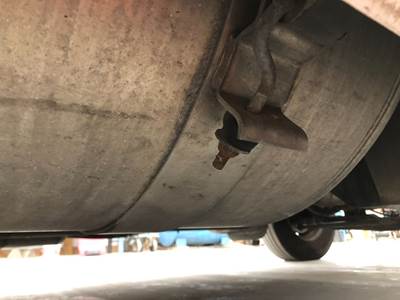 Peterbilt 587 Fuel Tank Strap