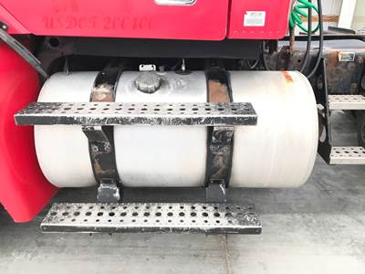Freightliner Columbia 120 Fuel Tank