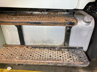 Freightliner M2 106 Fuel Tank