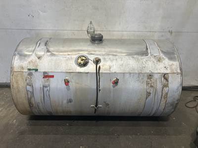 International 9900 Fuel Tank