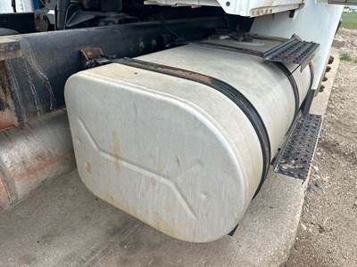 International DuraStar 4400 Fuel Tank for a International Durastar (4400)