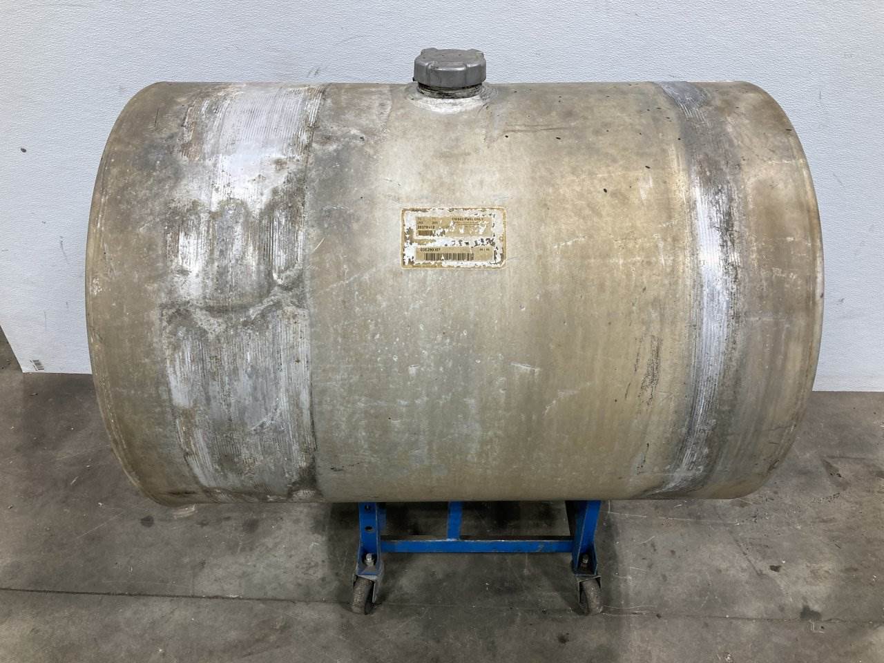 2004 Volvo VNL Fuel Tank For Sale Sioux Falls, SD 25333005