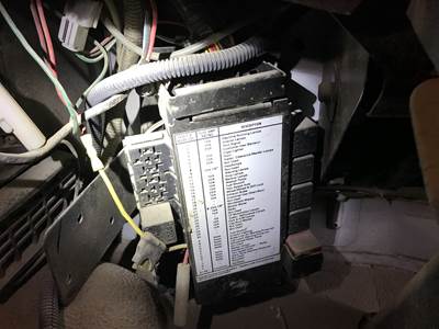 Ford CF8000 Fuse Box