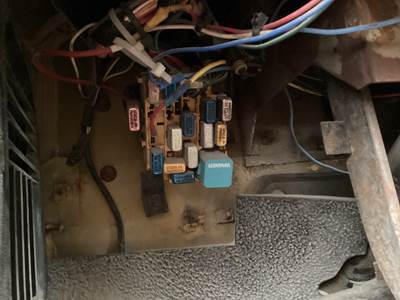 Ford F-700 Fuse Box for a Ford F700