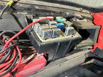 Ford LN7000 Fuse Box