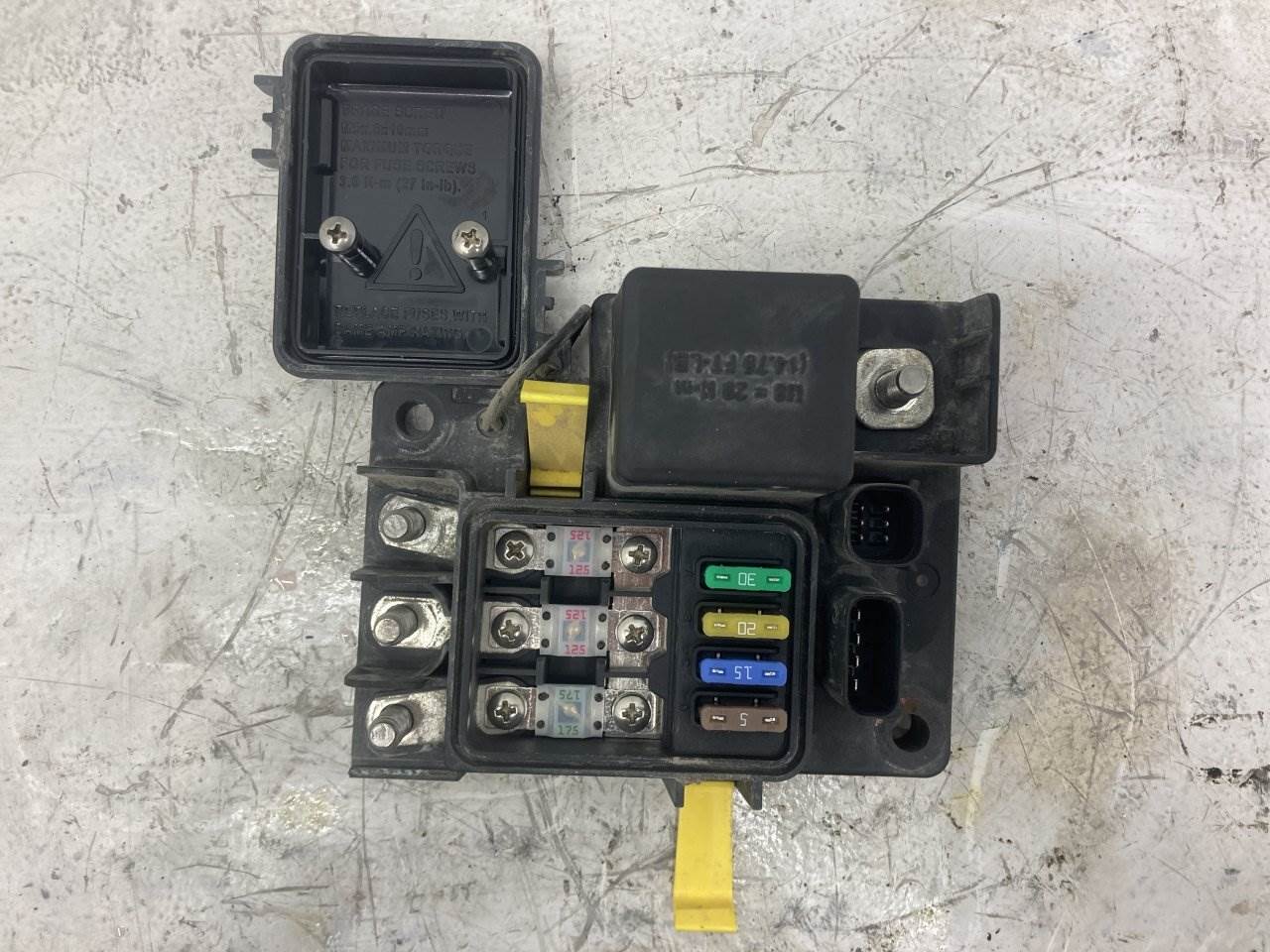 2013 Freightliner Cascadia Fuse Box For Sale | Kansas City, MO | A66