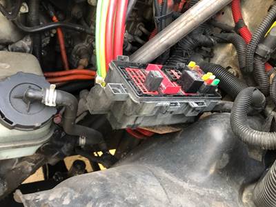 Freightliner Cascadia Fuse Box