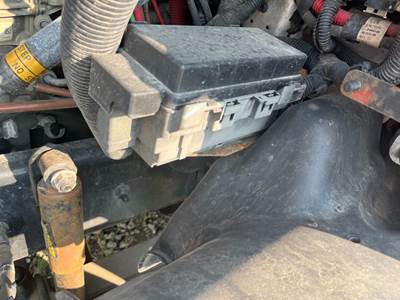 Freightliner Cascadia Fuse Box