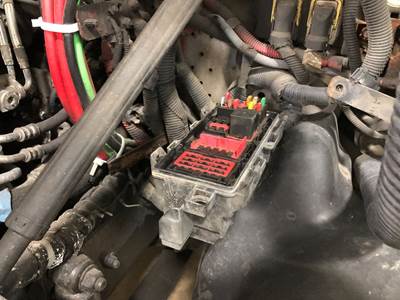Freightliner Cascadia Fuse Box