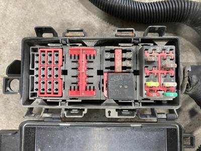 Freightliner Cascadia Fuse Box