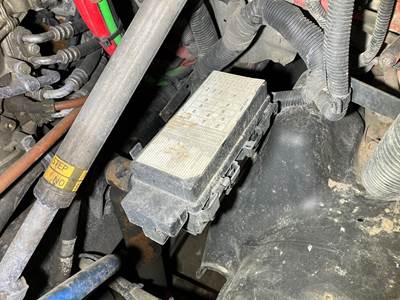 Freightliner Cascadia Fuse Box