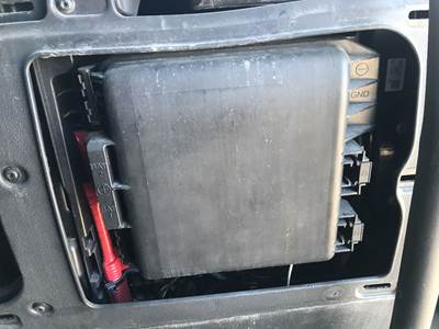 Freightliner Cascadia Fuse Box