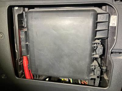 Freightliner Cascadia Fuse Box
